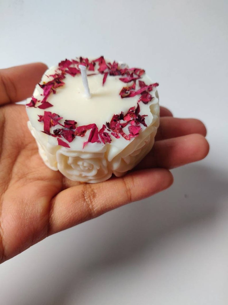 White Rose Scented Round Flowers 4 Candles - Botanical Rose Flowers - Rose Candles - Floral Candle - Rose Petal Candle - Valentine Days Gift Candles