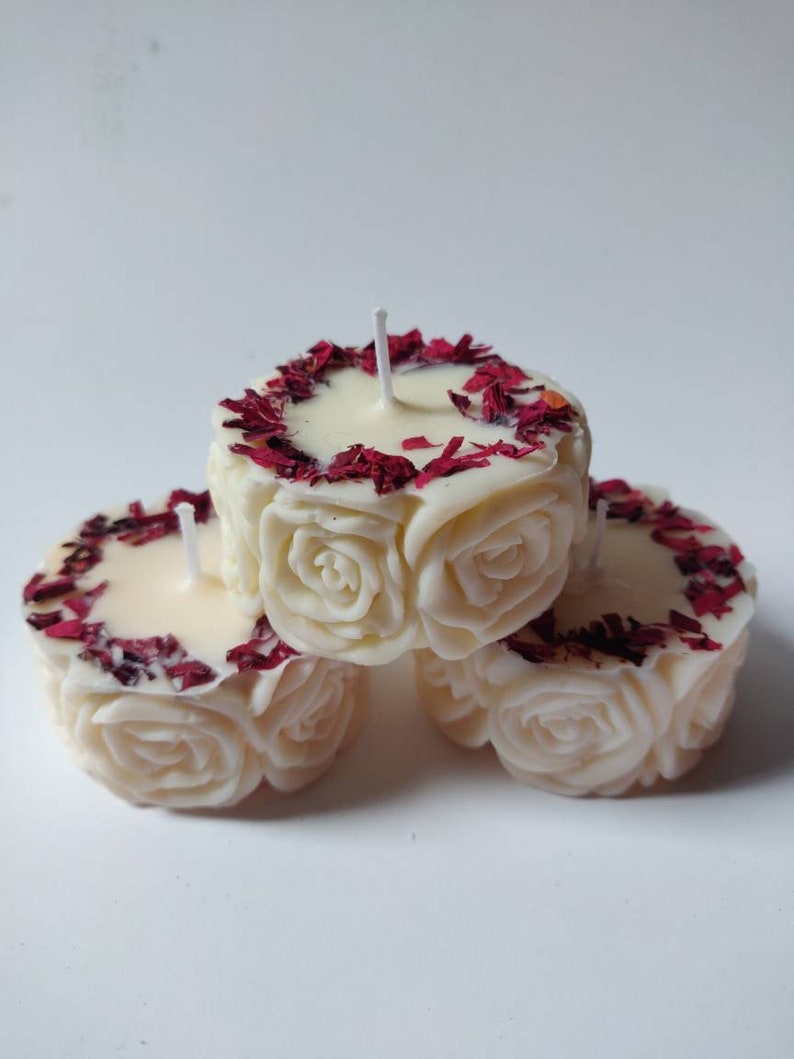 White Rose Scented Round Flowers 4 Candles - Botanical Rose Flowers - Rose Candles - Floral Candle - Rose Petal Candle - Valentine Days Gift Candles