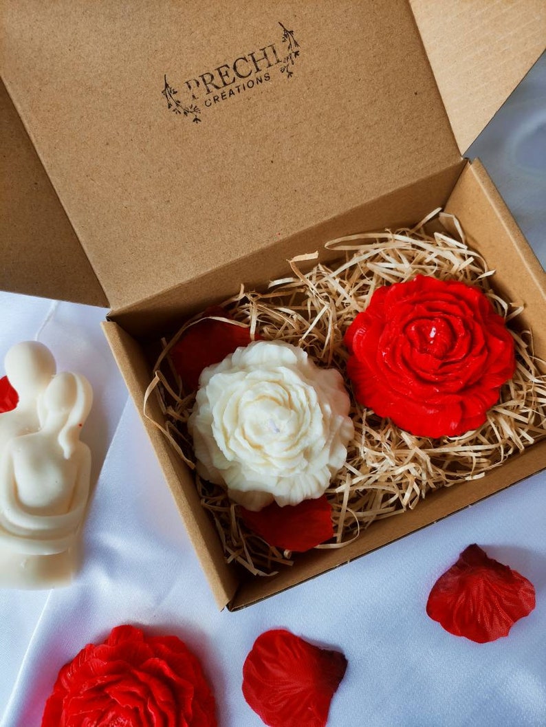 Valentine's Day Gift Hamper - Candle gift box - Peony Flower 🌺 Candles - Couple Candle - Heart Bubble Candle